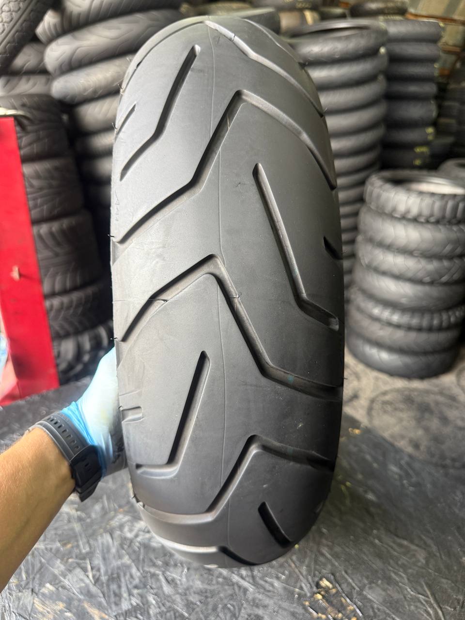 170/60 R17 Bridgestone Battlax Adventure A41R
