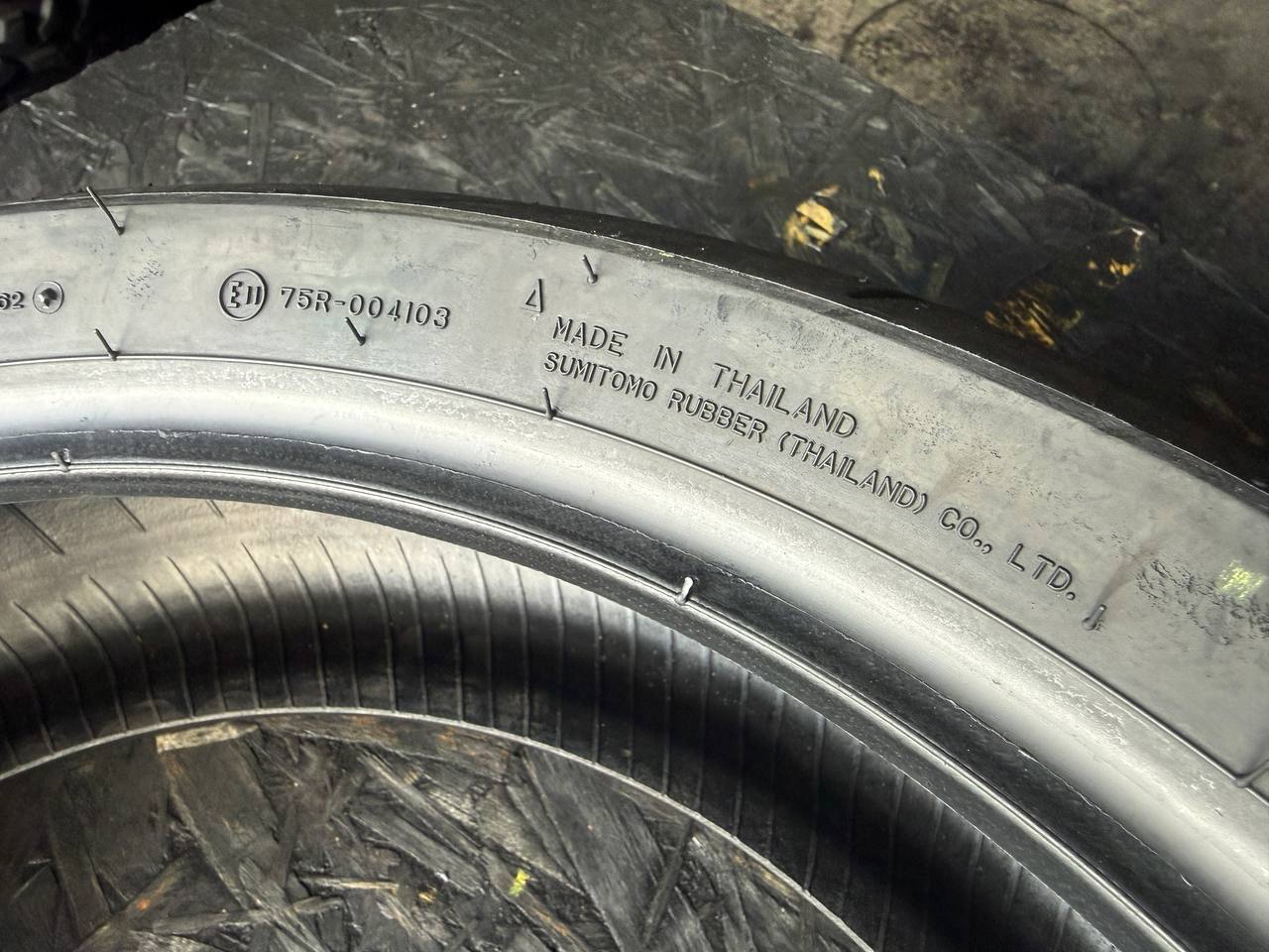 180/55 R17 Dunlop SportMax RoadSport 2