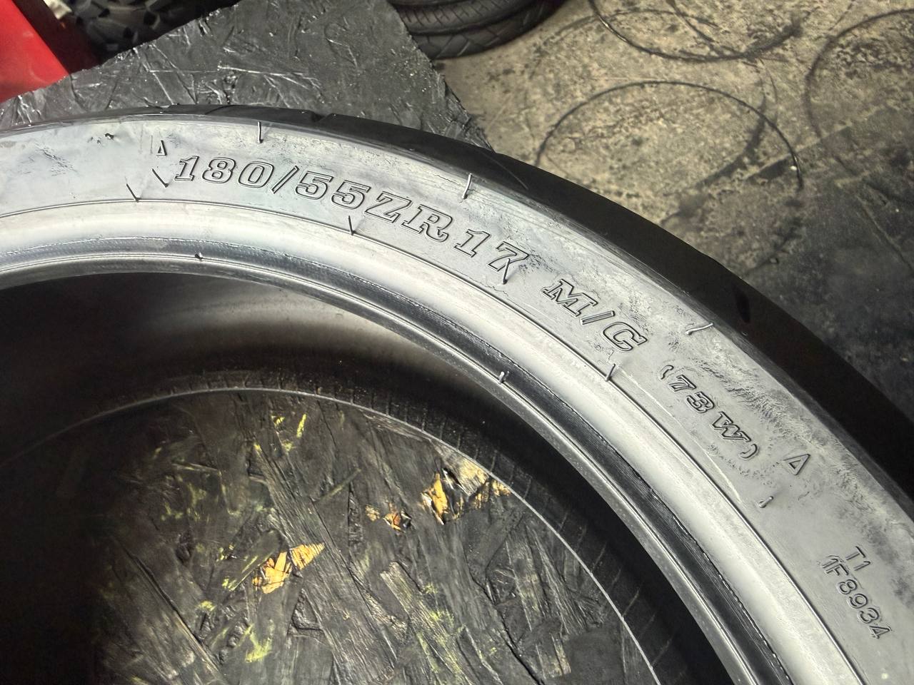 180/55 R17 Dunlop SportMax RoadSport 2