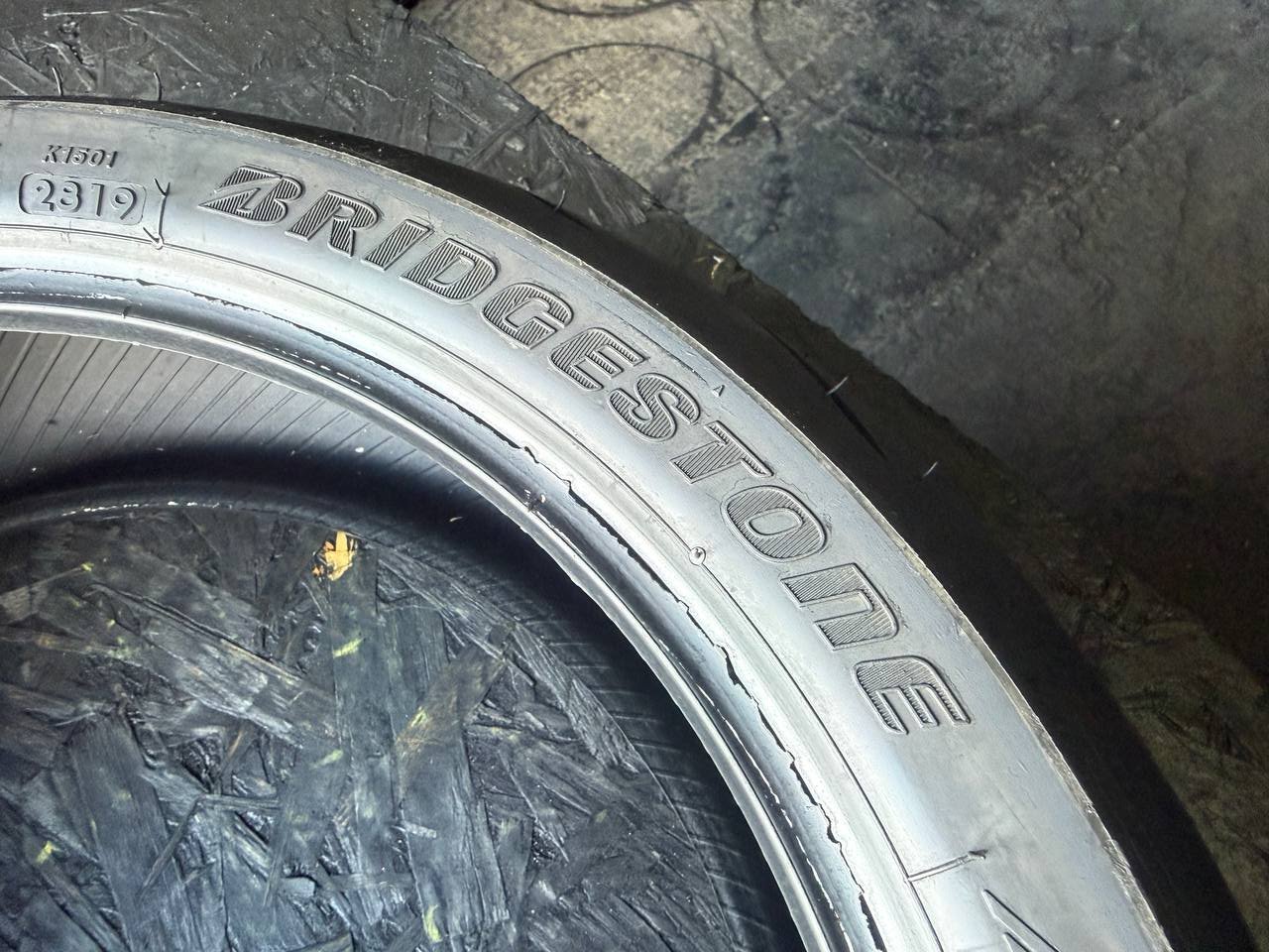 180/55 R17 Bridgestone Battlax Hypersport S21R