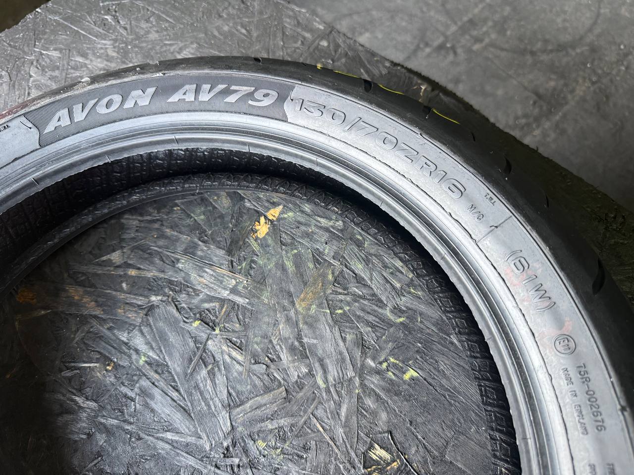 130/70 R16 Avon AV79 3D Ultra EVO