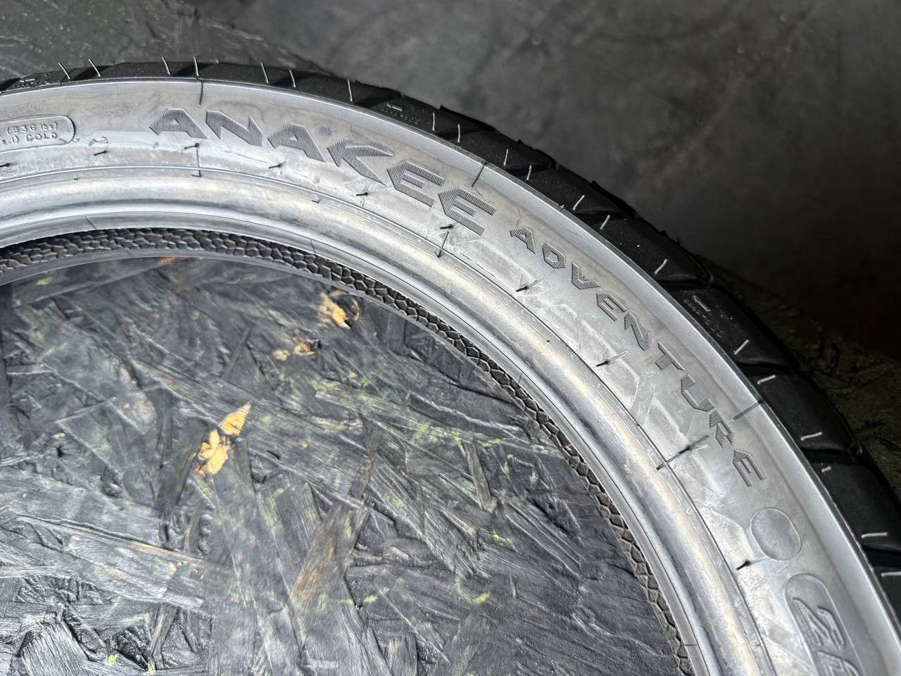 110/80 R19 Michelin Anakee Adventure