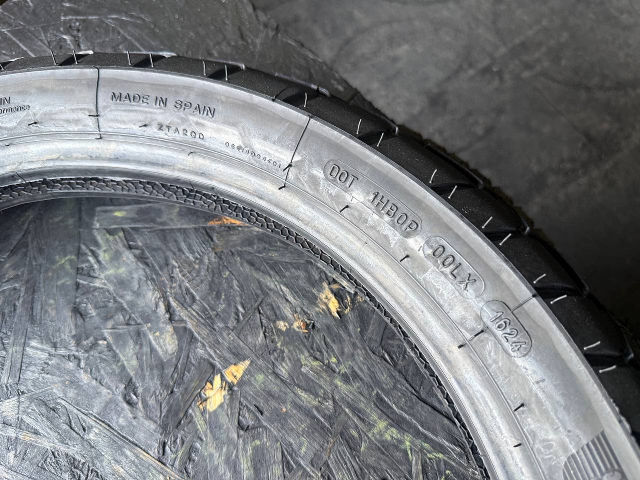 110/80 R19 Michelin Anakee Adventure