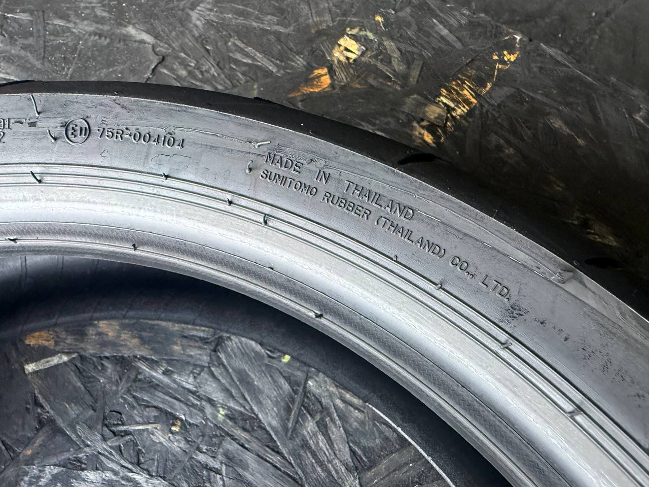 160/60 R17 Dunlop SportMax RoadSport 2
