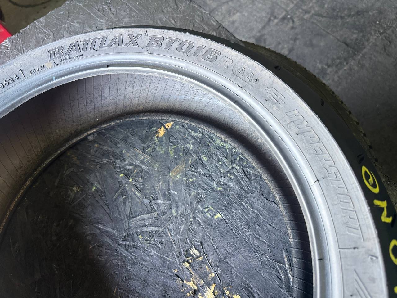 180/55 R17 Bridgestone Battlax Hypersport BT016R