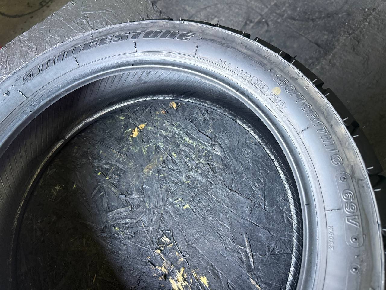 150/70 R17 Bridgestone Battle Wing BW-502