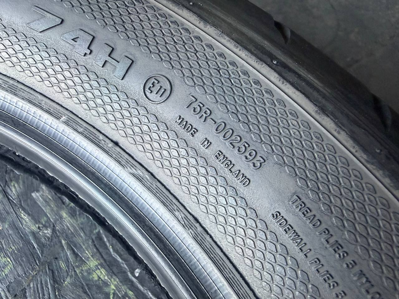 130/90 R16 Avon AV71 Cobra