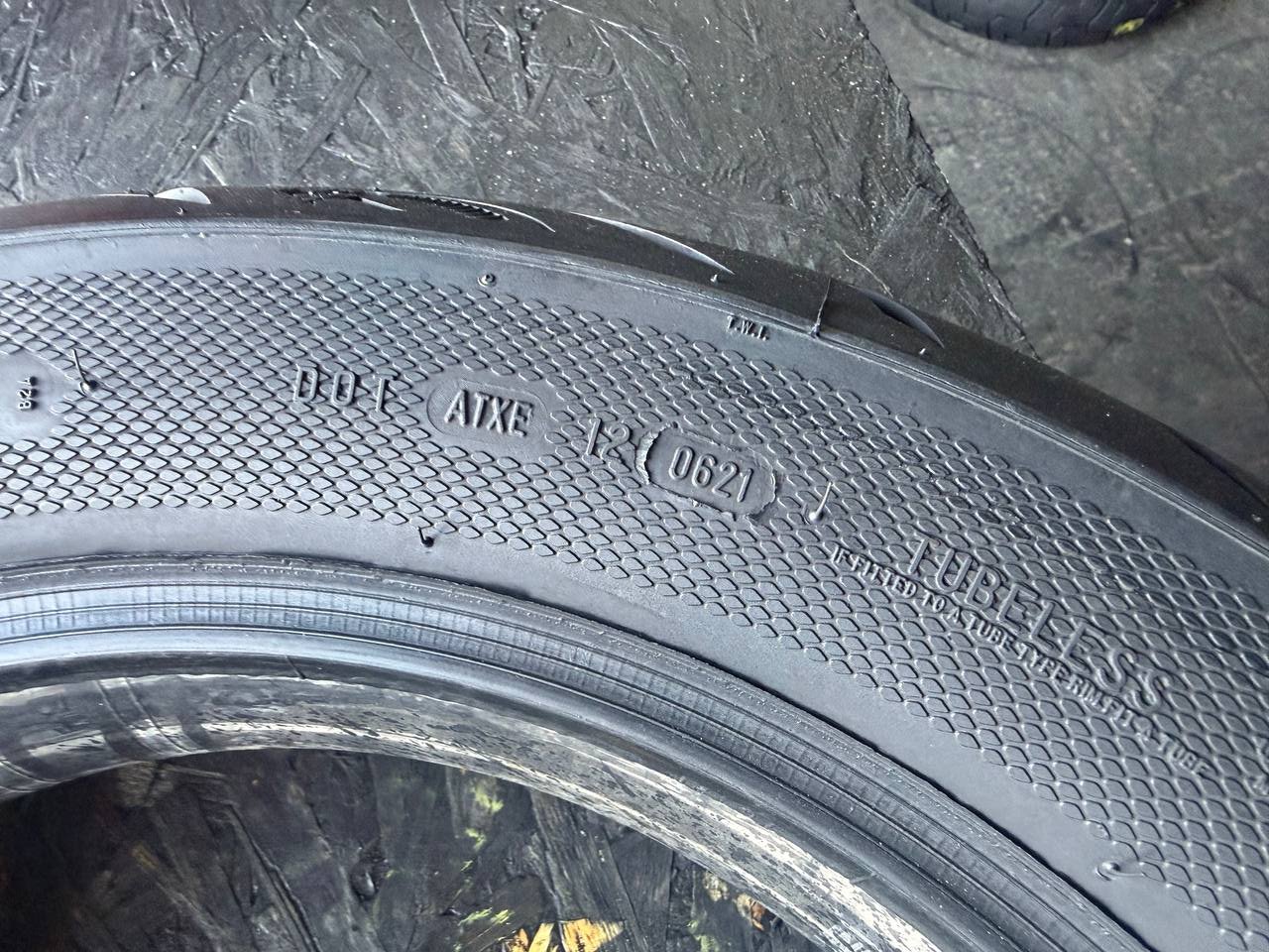 150/80 R16 Avon AV72 Cobra