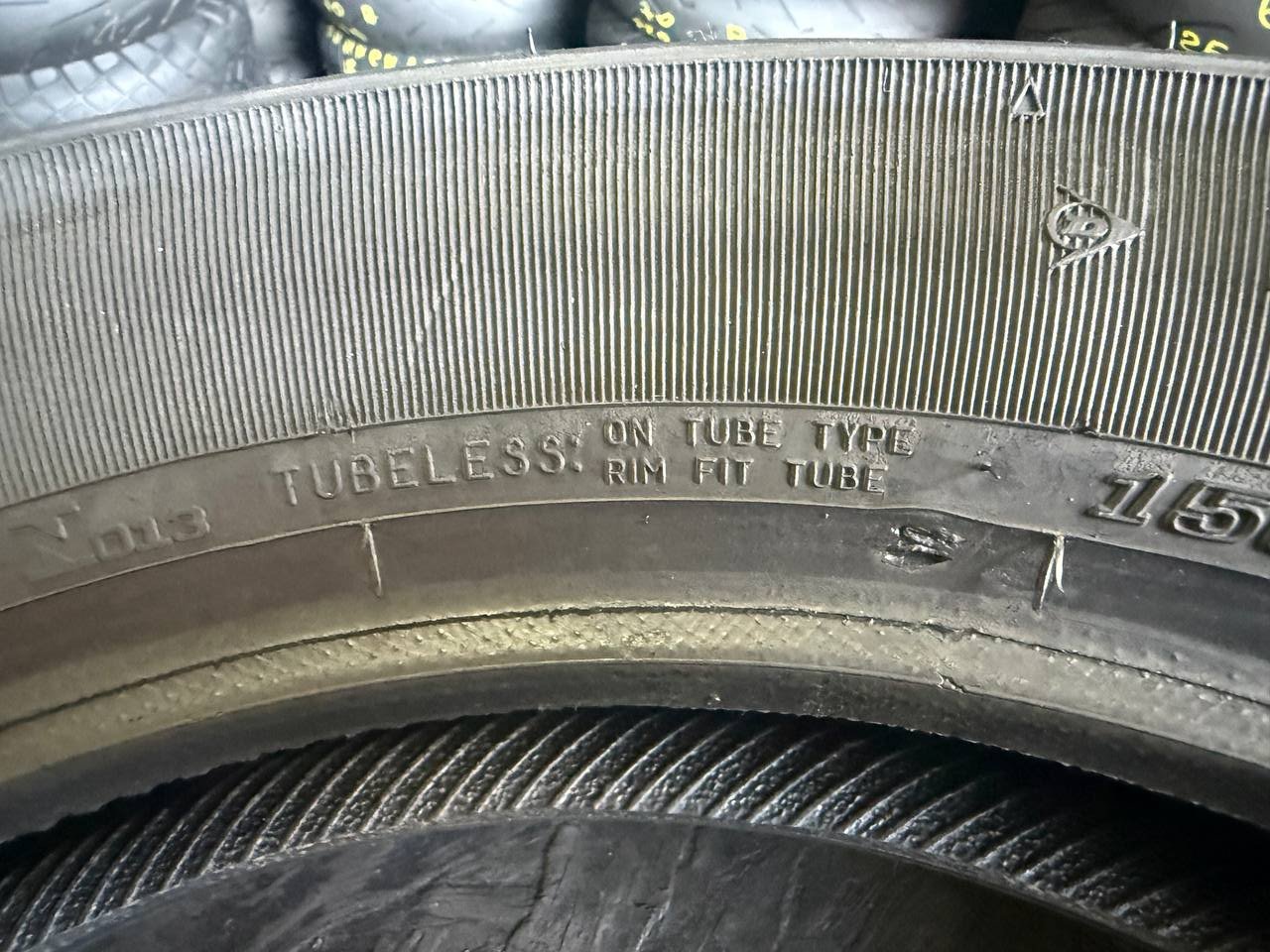 150/80 R16 Dunlop D401