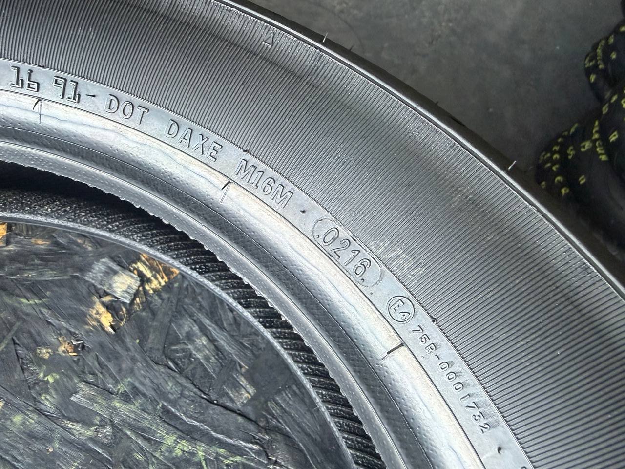 150/80 R16 Dunlop D401