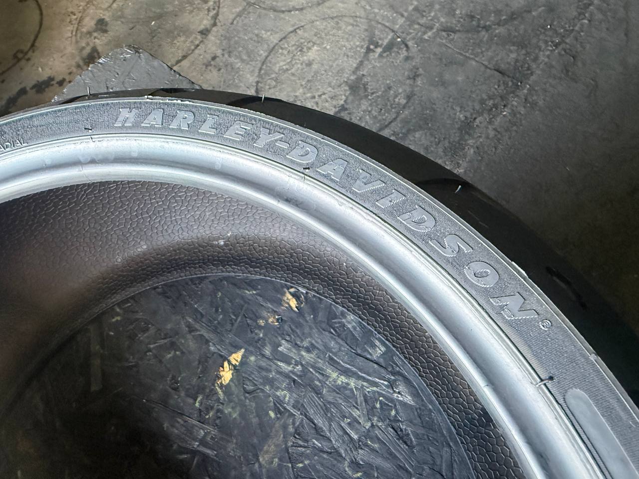 240/40 R18 Michelin Scorcher 11