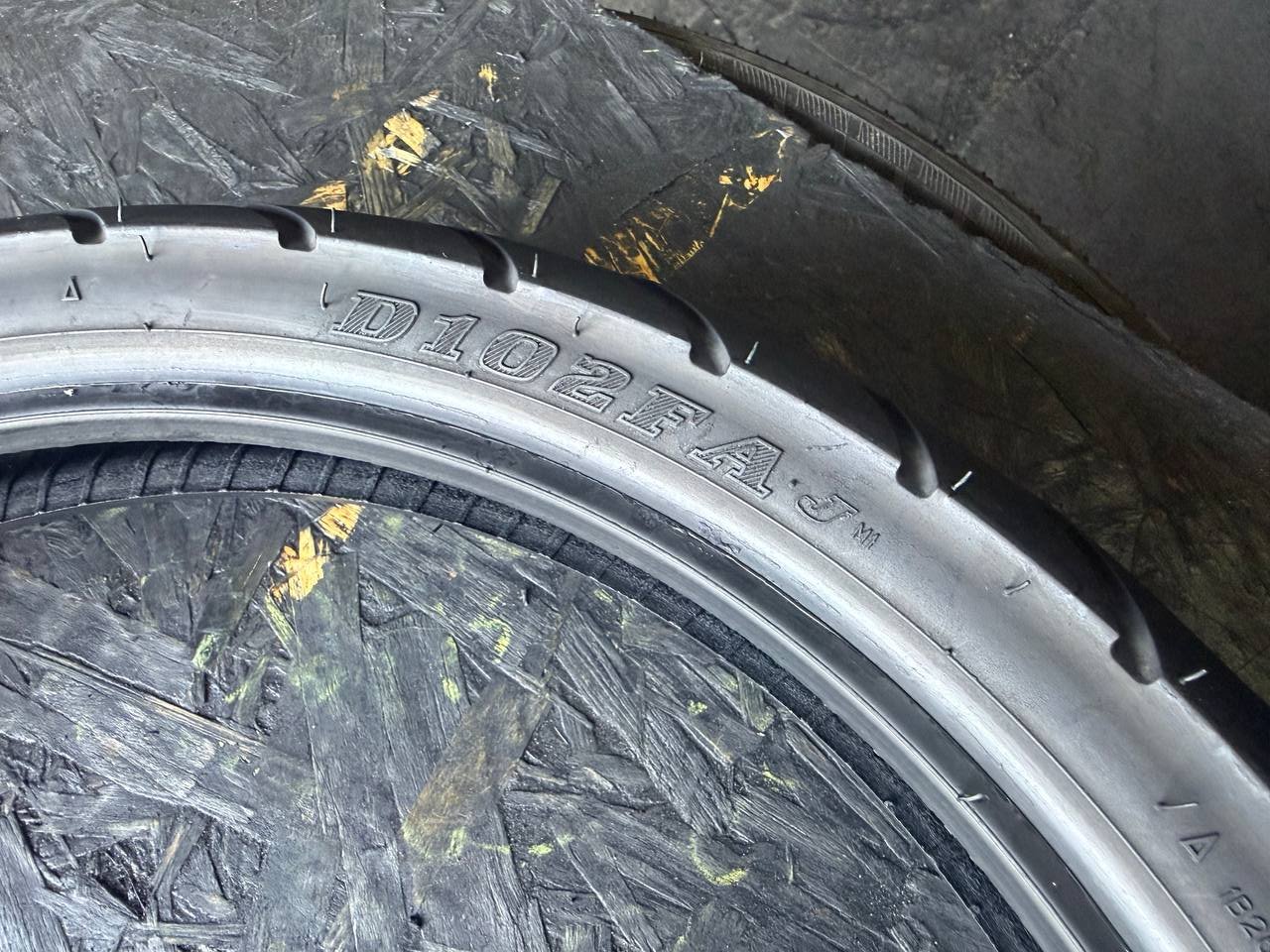 90/80 R17 Dunlop D102FA