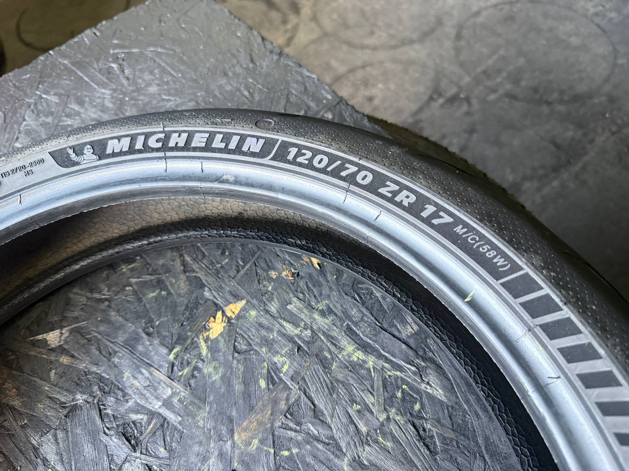 120/70 R17 Michelin Power 5