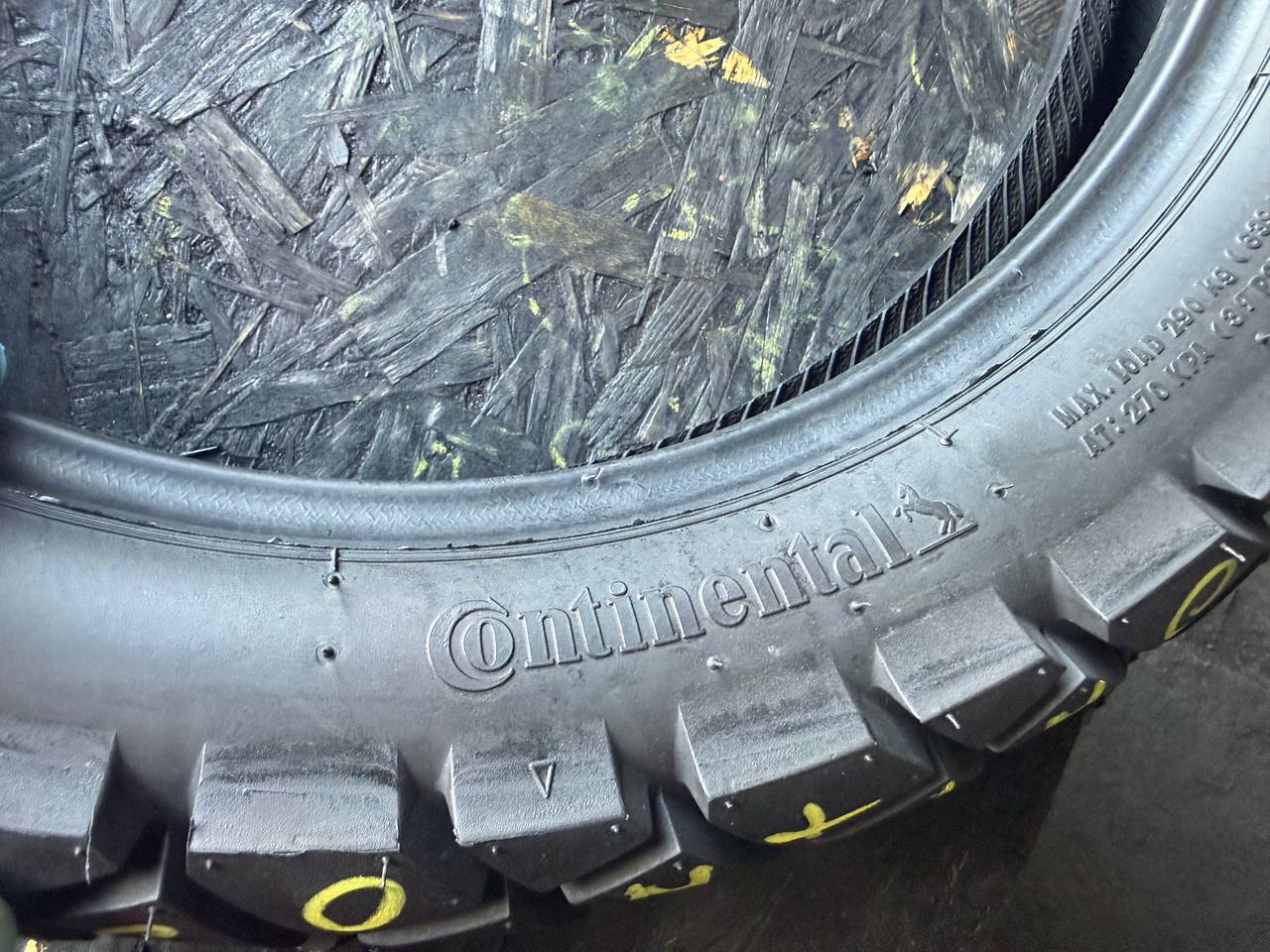 130/80 R17 Continental TKC 70