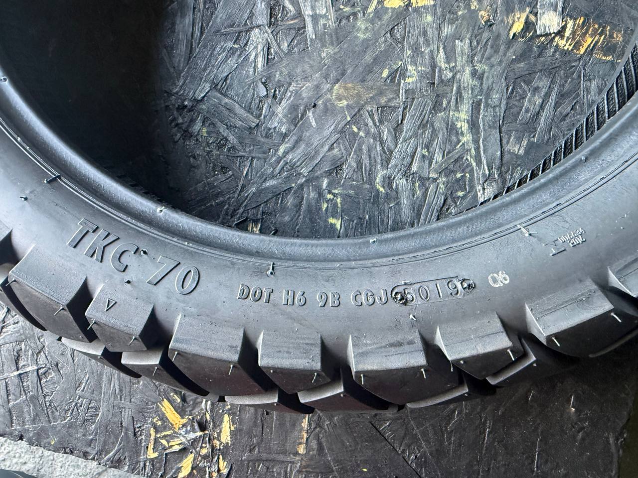 130/80 R17 Continental TKC 70