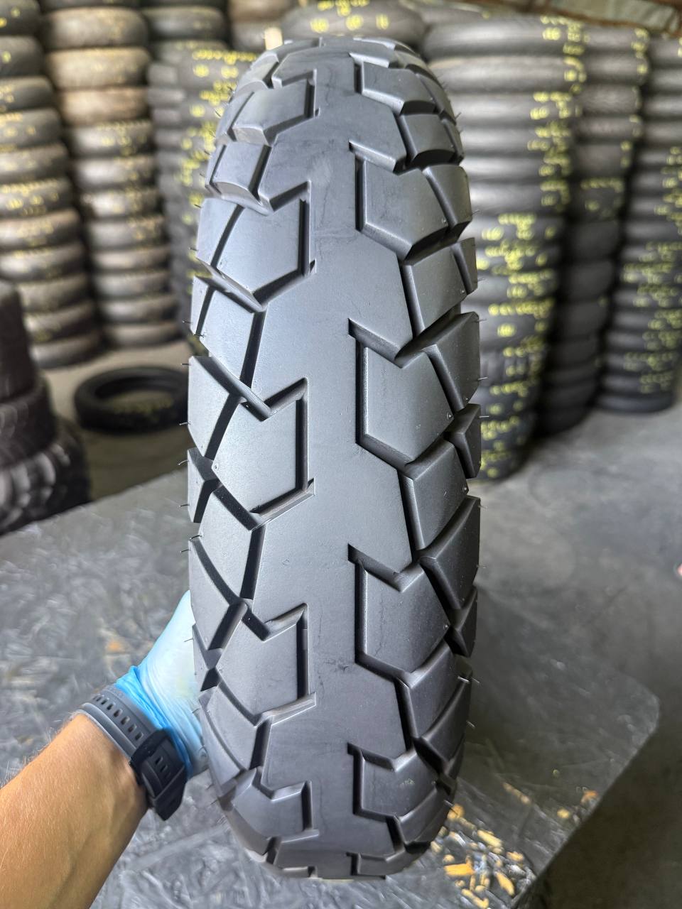 130/80 R17 Continental TKC 70