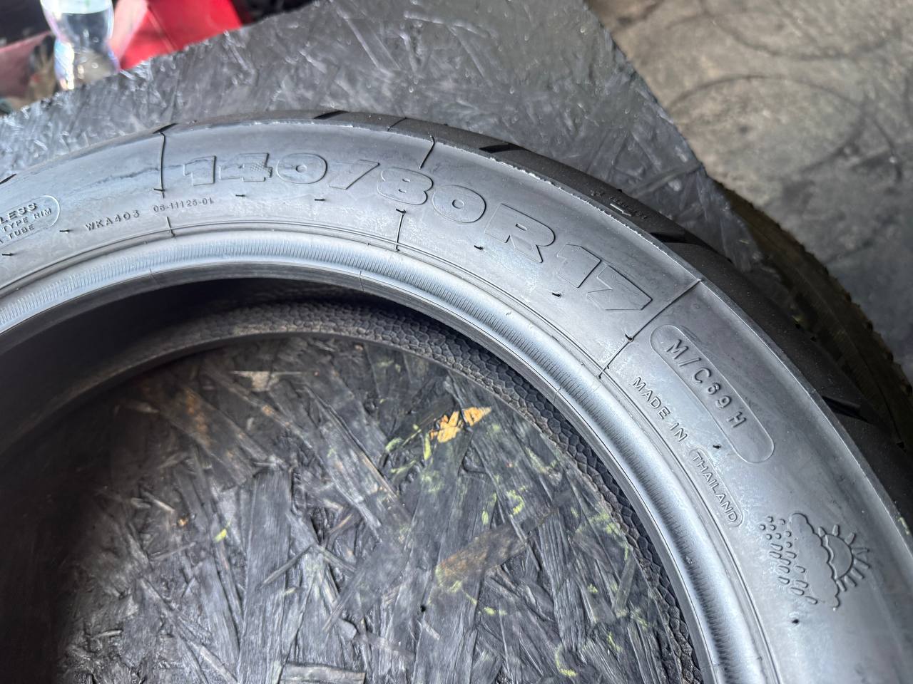 140/80 R17 Michelin Anakee III