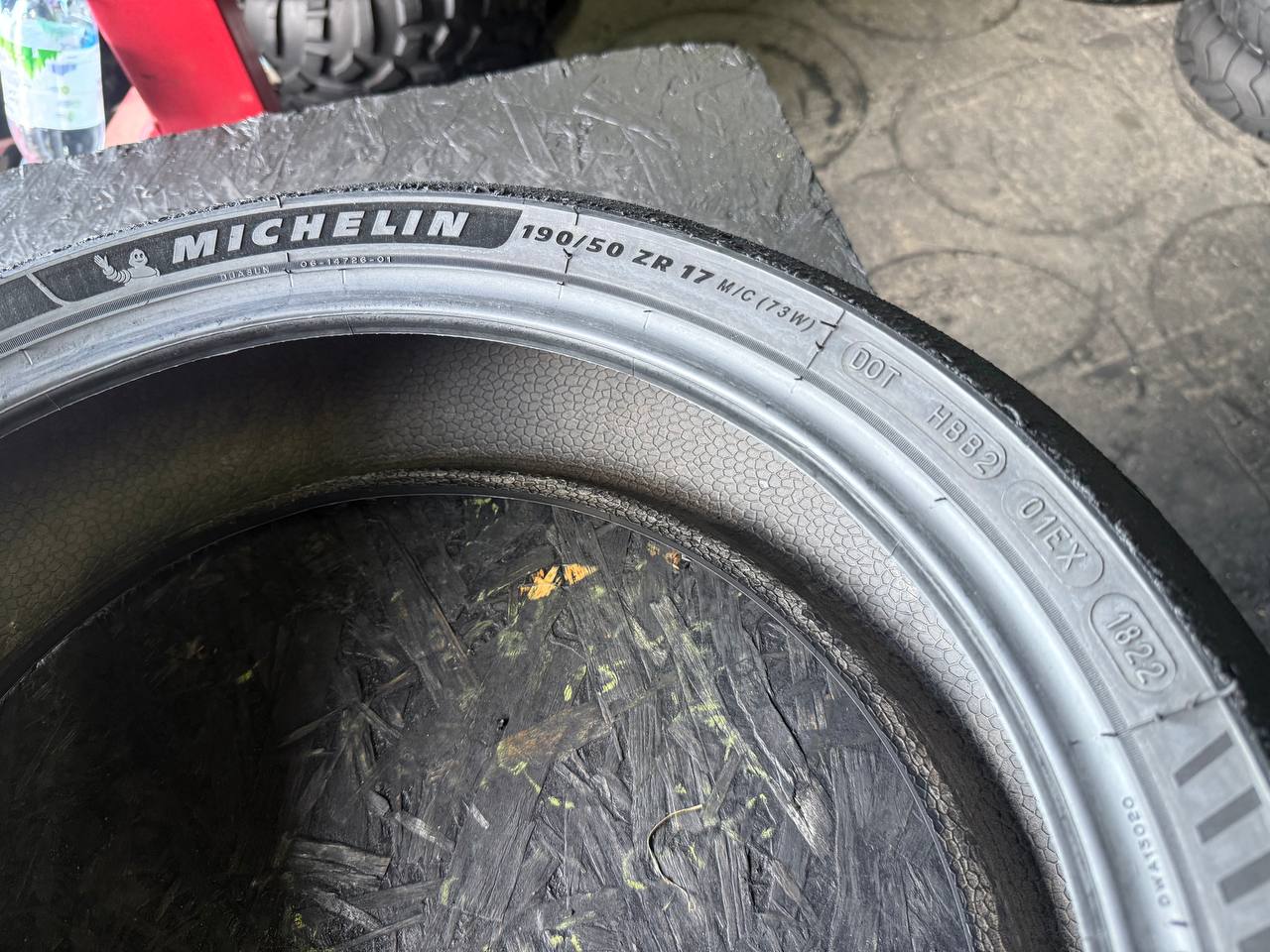 190/50 R17 Michelin Power GP