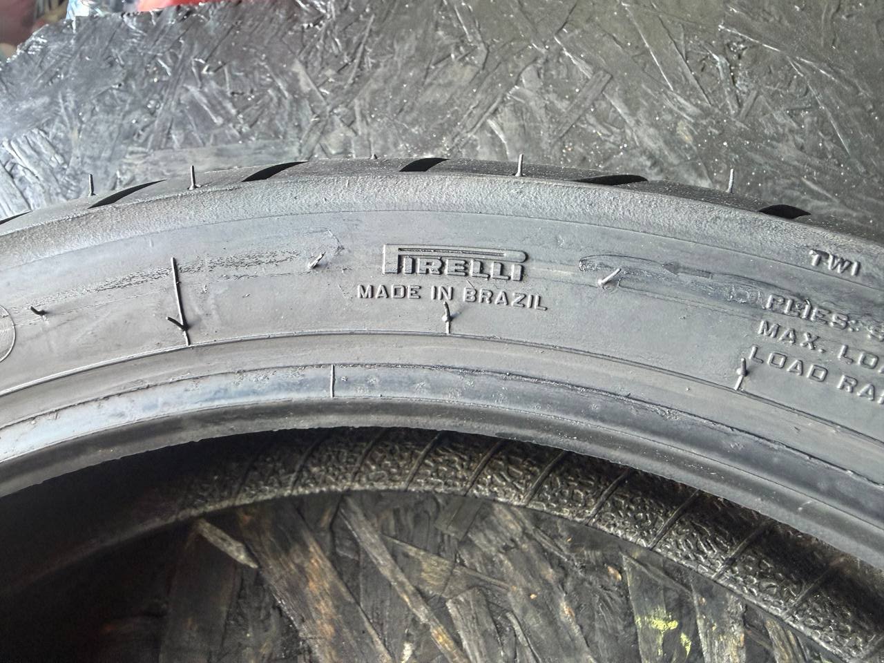 140/70 R18 Pirelli Sport Demon