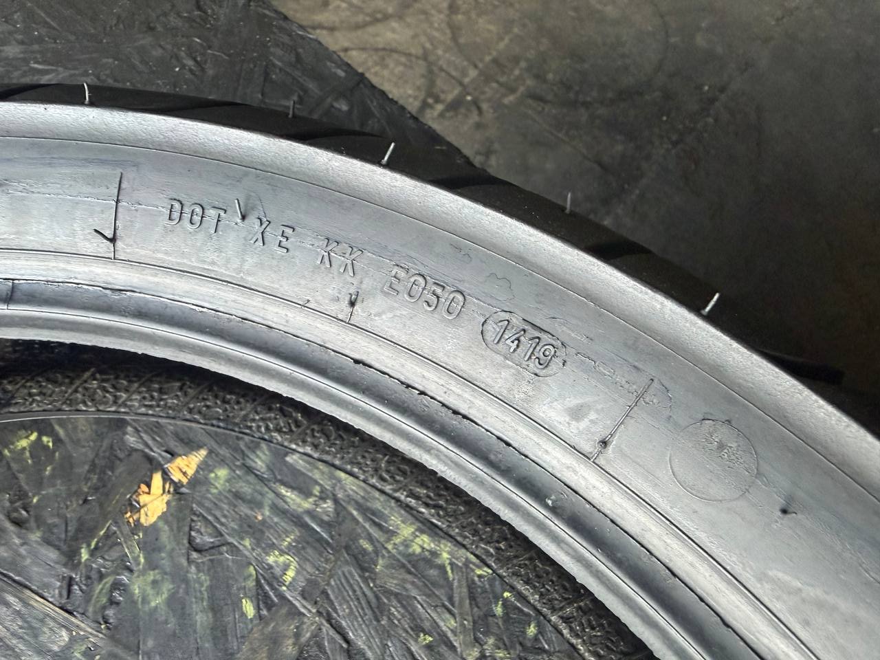140/70 R18 Pirelli Sport Demon