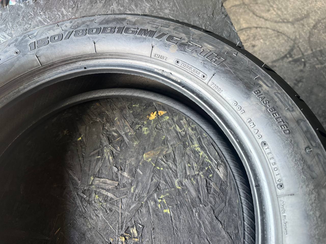 150/80 R16 Bridgestone Exedra Max
