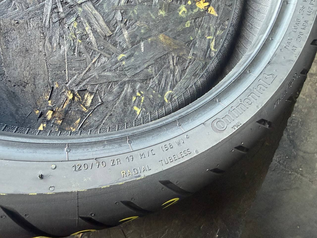 120/70 R17 Continental ContiRoadAttack 4