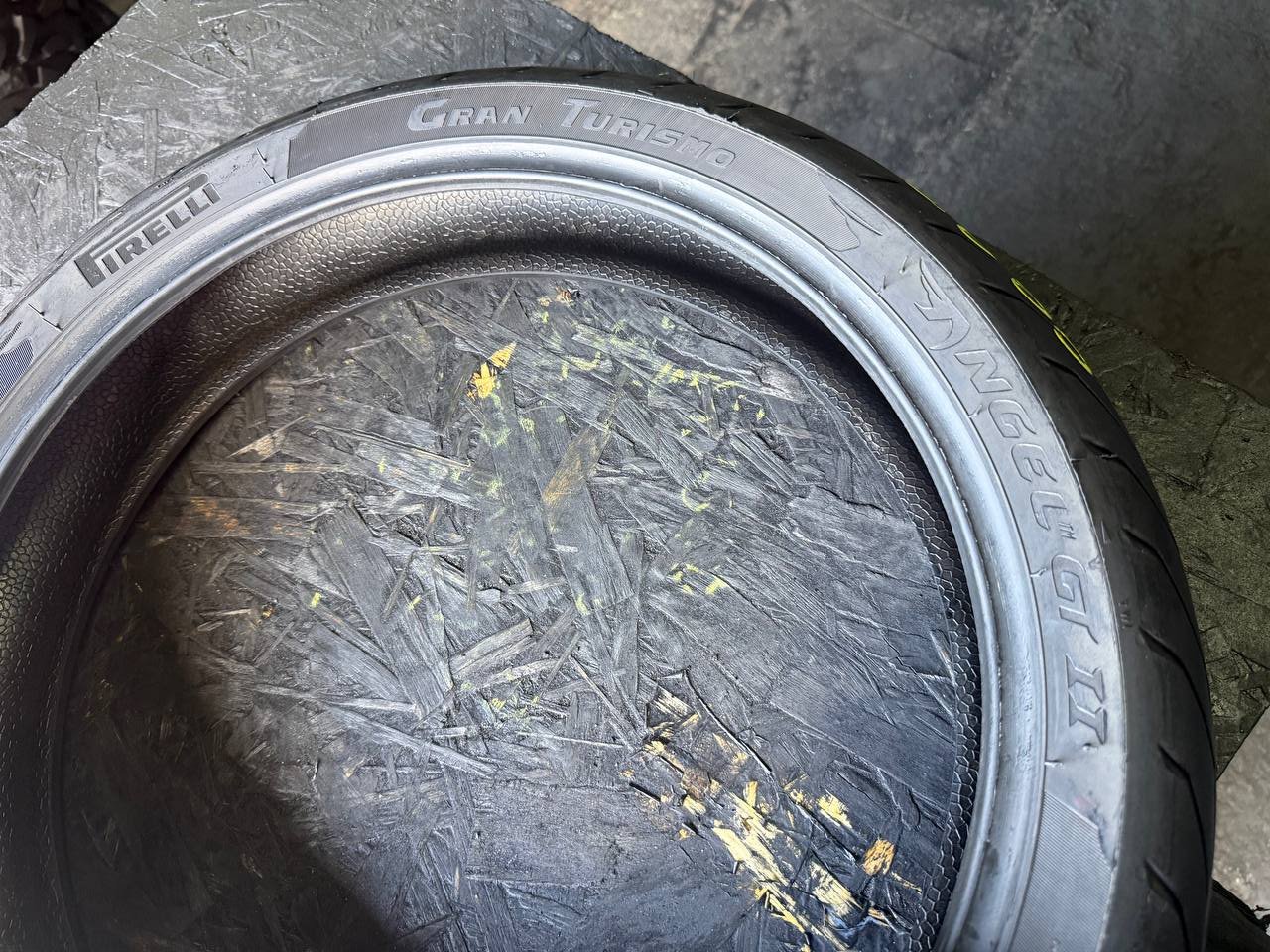 120/70 R17 Pirelli Angel GT II