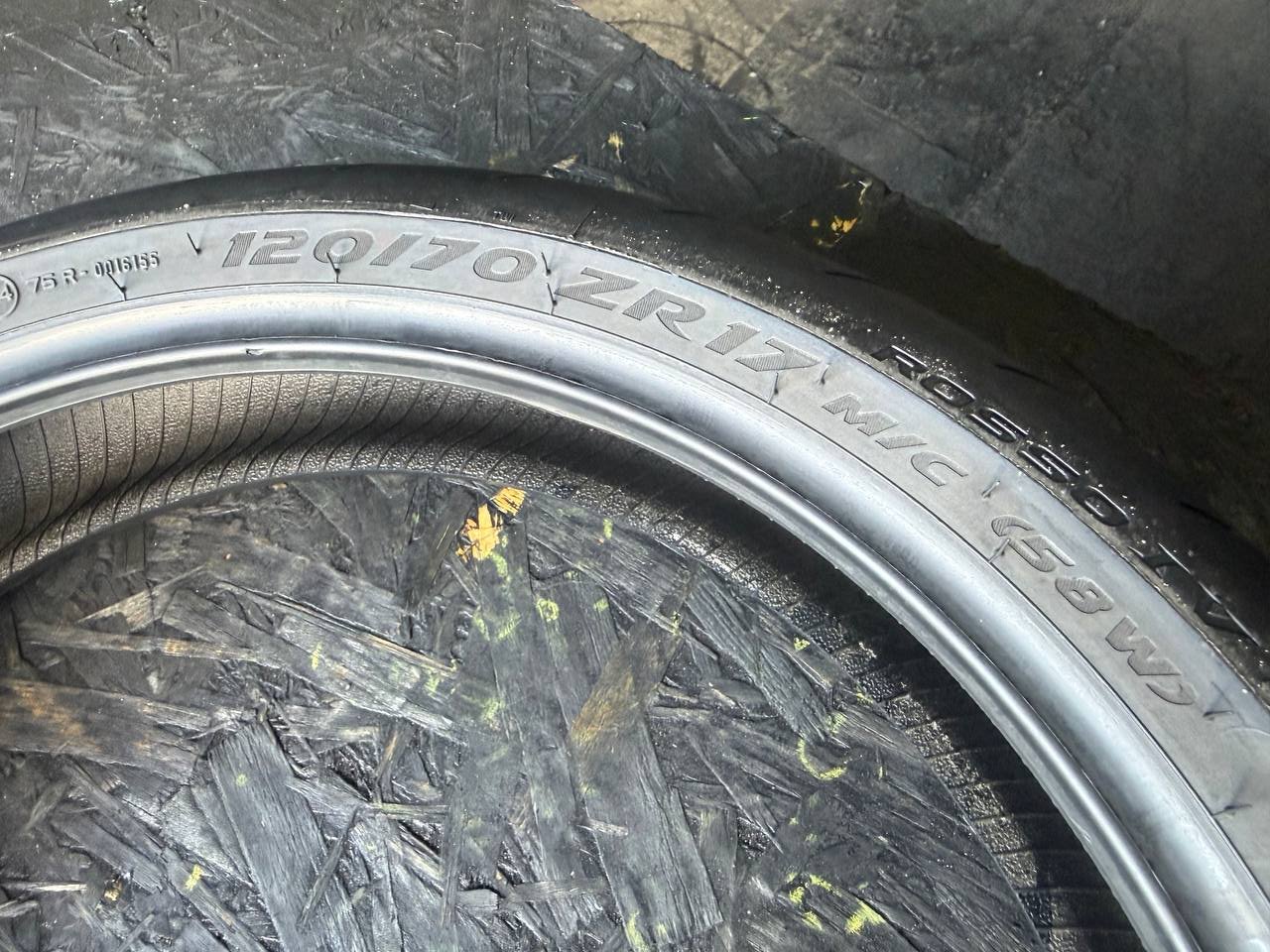 120/70 R17 Pirelli Diablo Rosso IV