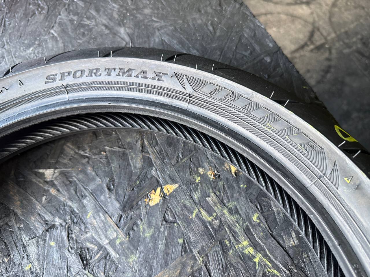 100/80 R17 Dunlop Sportmax Q-Lite