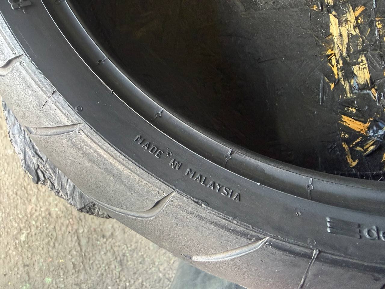 120/70 R17 Continental ContiRoad