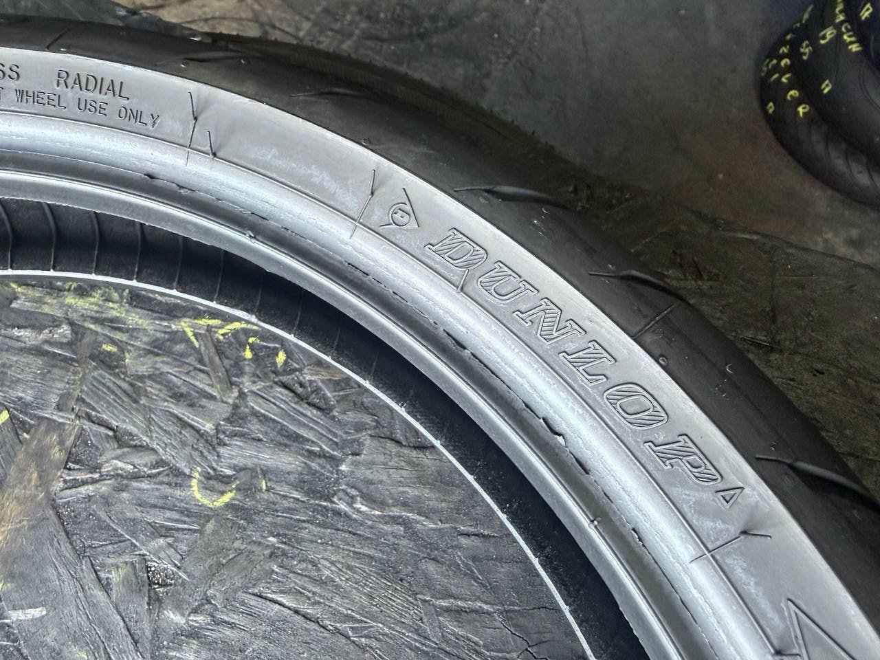 110/70 R17 Dunlop Sportmax GPR 300F