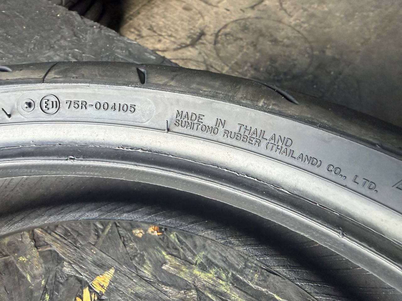 120/70 R17 Dunlop SportMax RoadSport 2