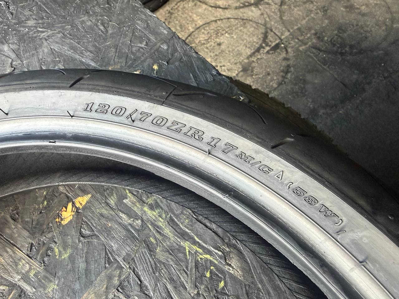 120/70 R17 Dunlop SportMax RoadSport 2