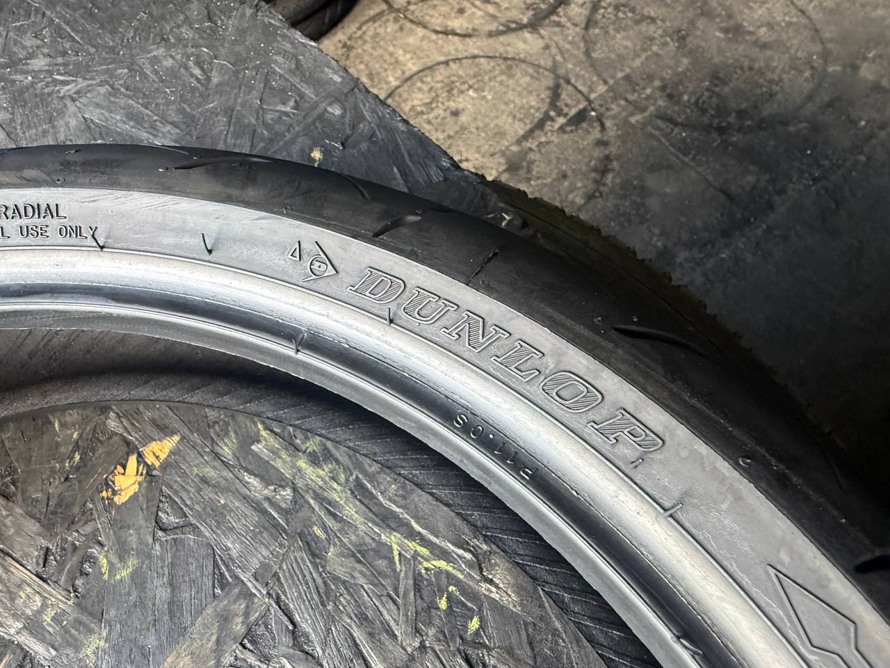 120/70 R17 Dunlop SportMax RoadSport 2