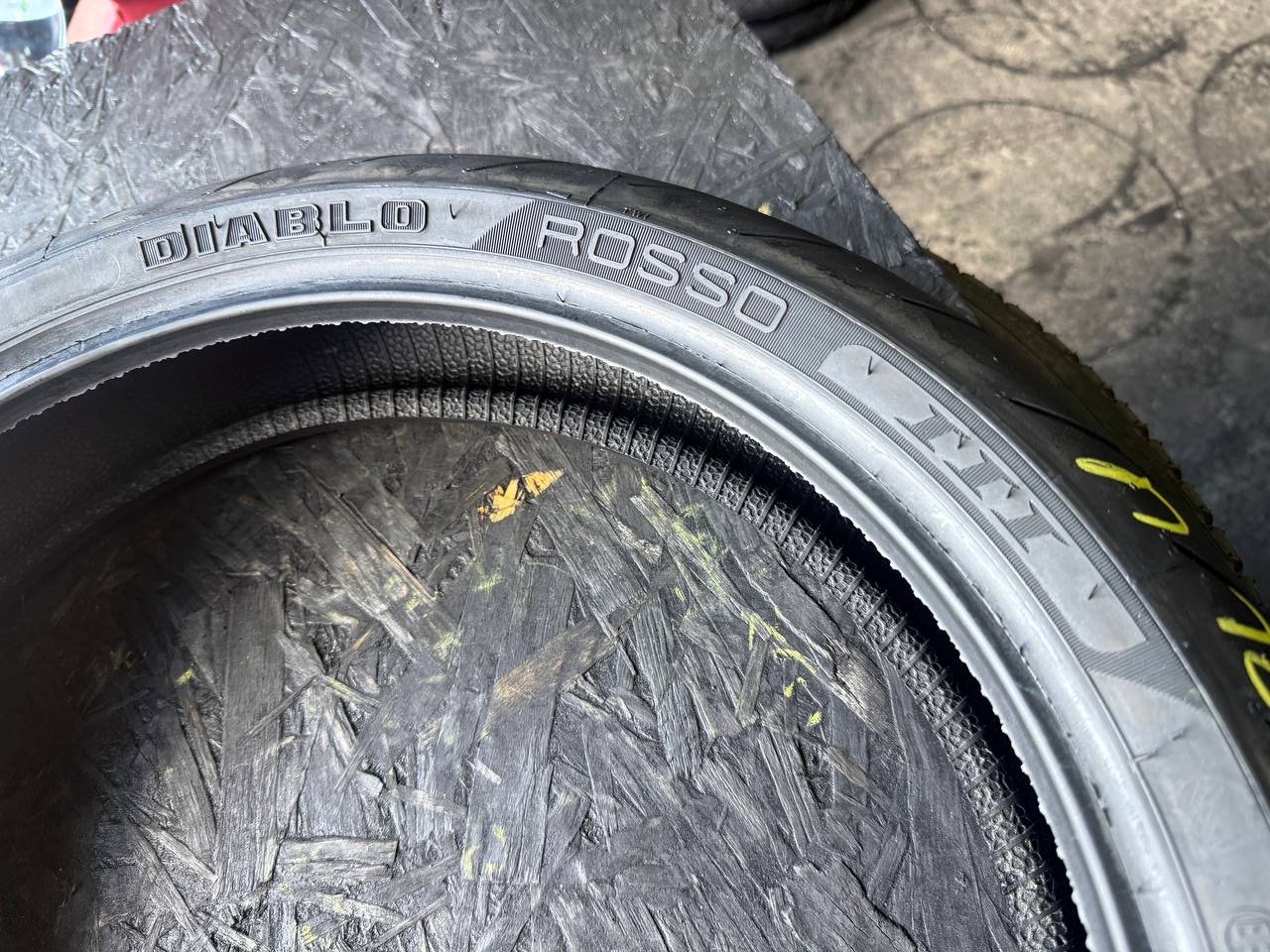 120/70 R17 Pirelli Diablo Rosso III