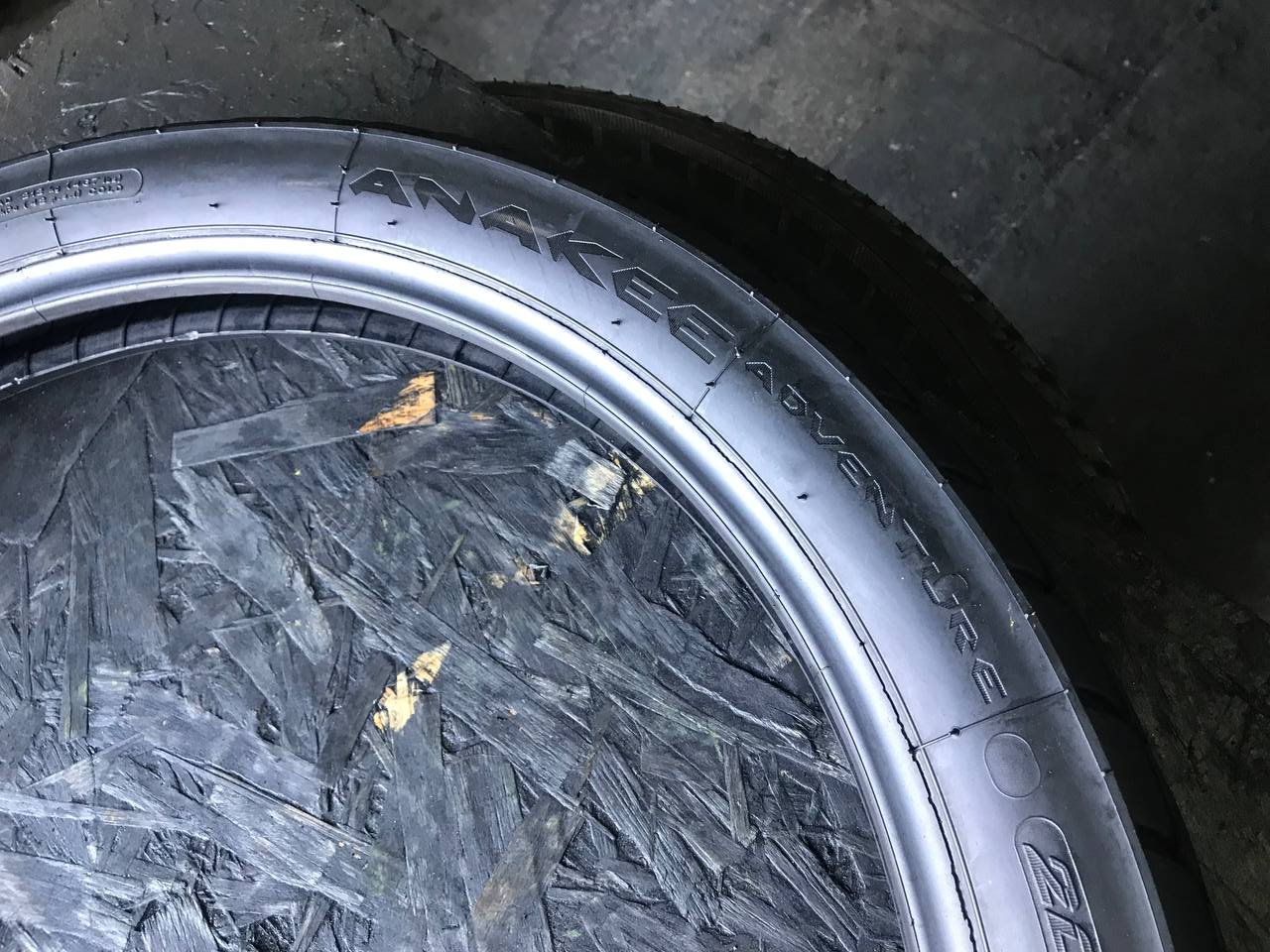 90/90 R21 Michelin Anakee Adventure
