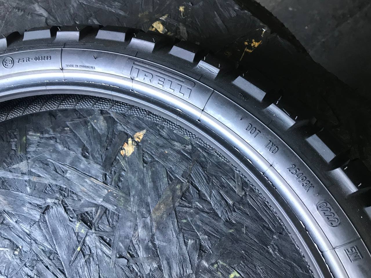 90/90 R21 Pirelli Scorpion Rally STR