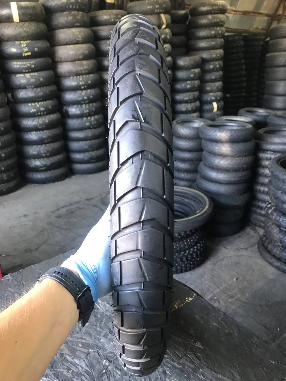 90/90 R21 Metzeler Karoo Street