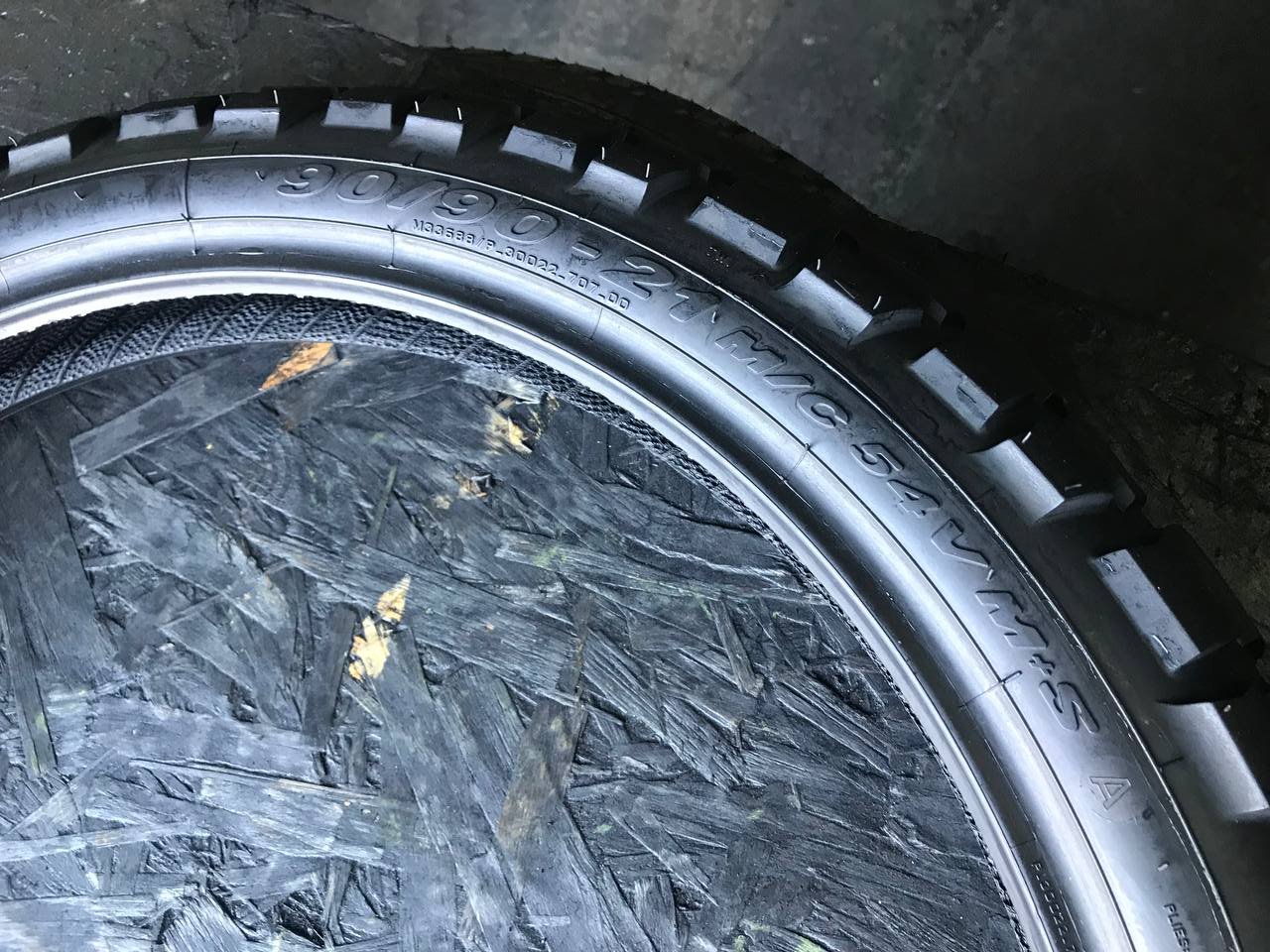 90/90 R21 Pirelli Scorpion Rally STR