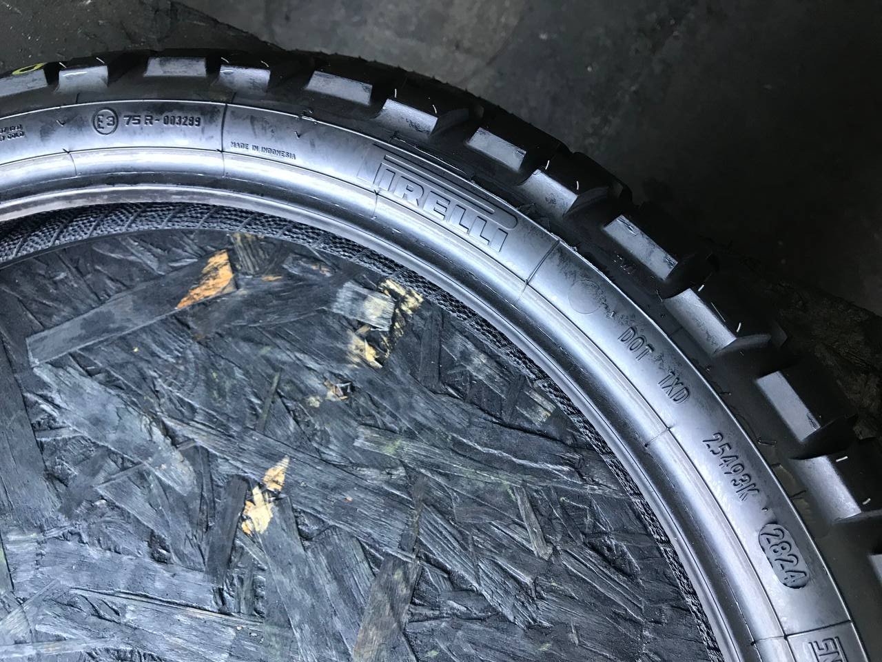 90/90 R21 Pirelli Scorpion Rally STR