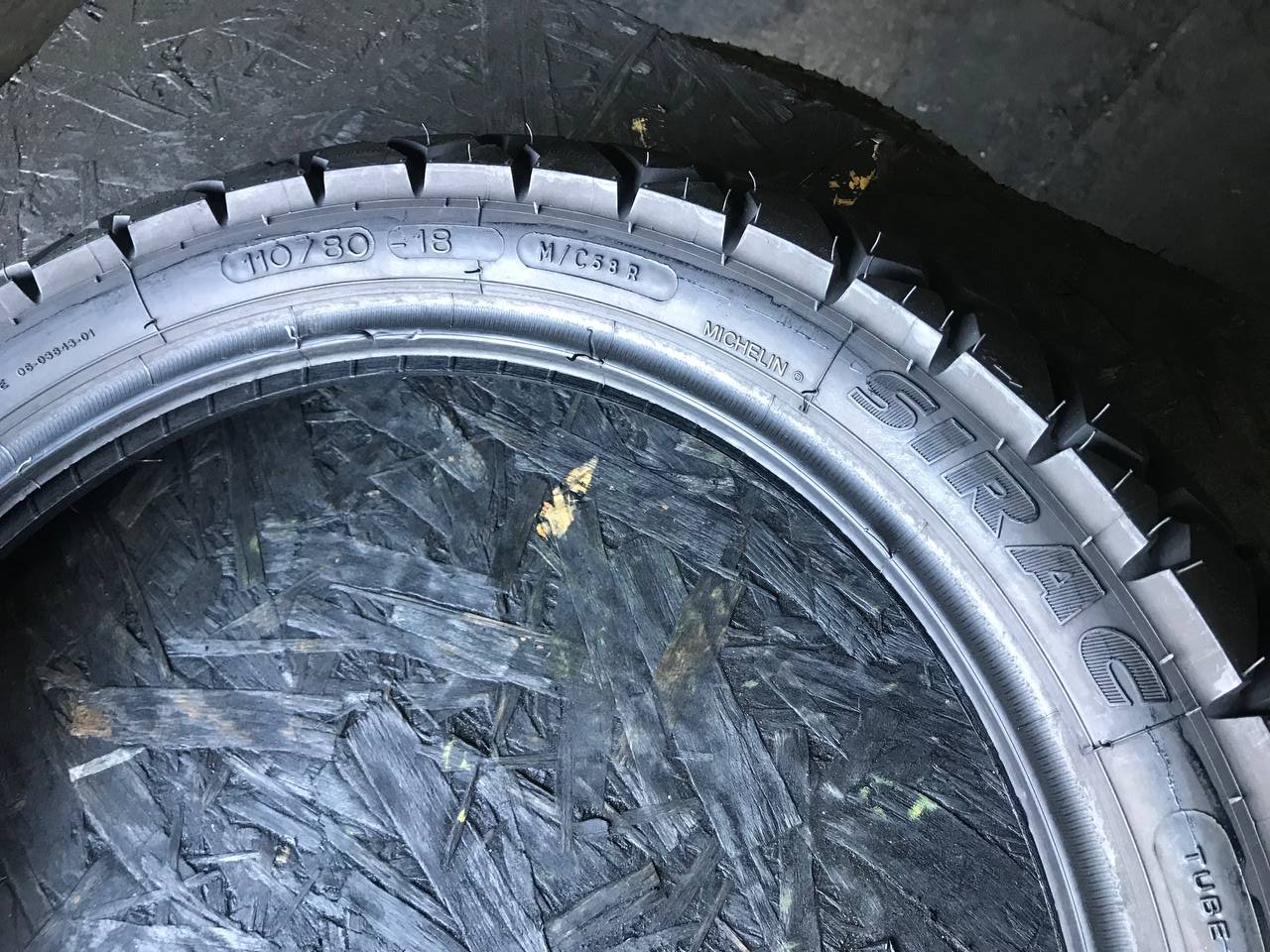 110/80 R18 Michelin Sirac