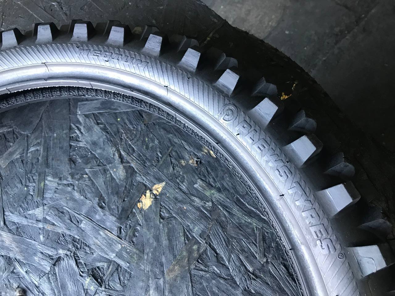 80/100 R21 Plews Tyres MX2 Matterly GP Medium