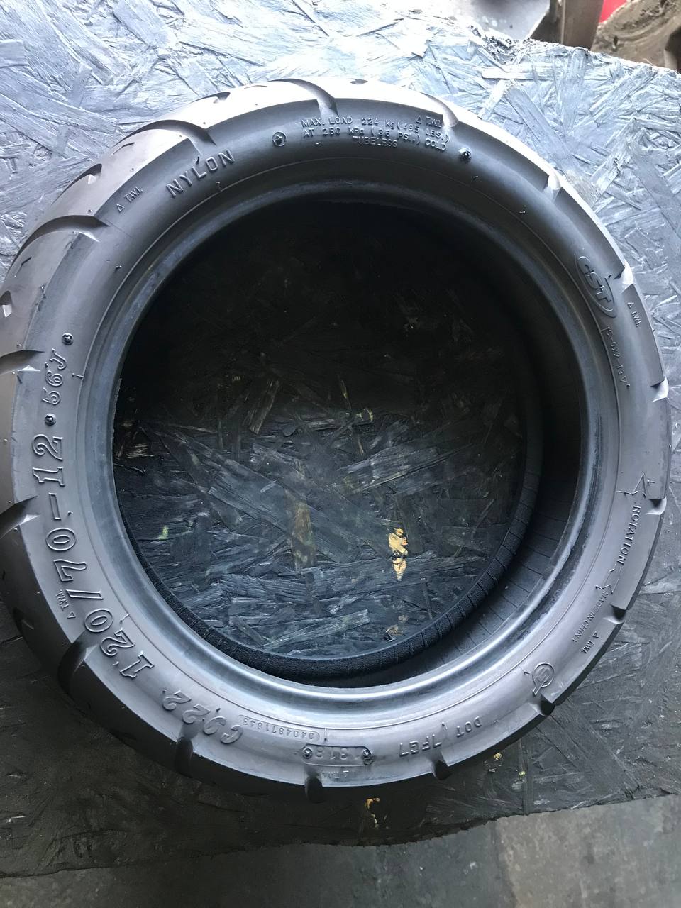 120/70 R12 CST C922