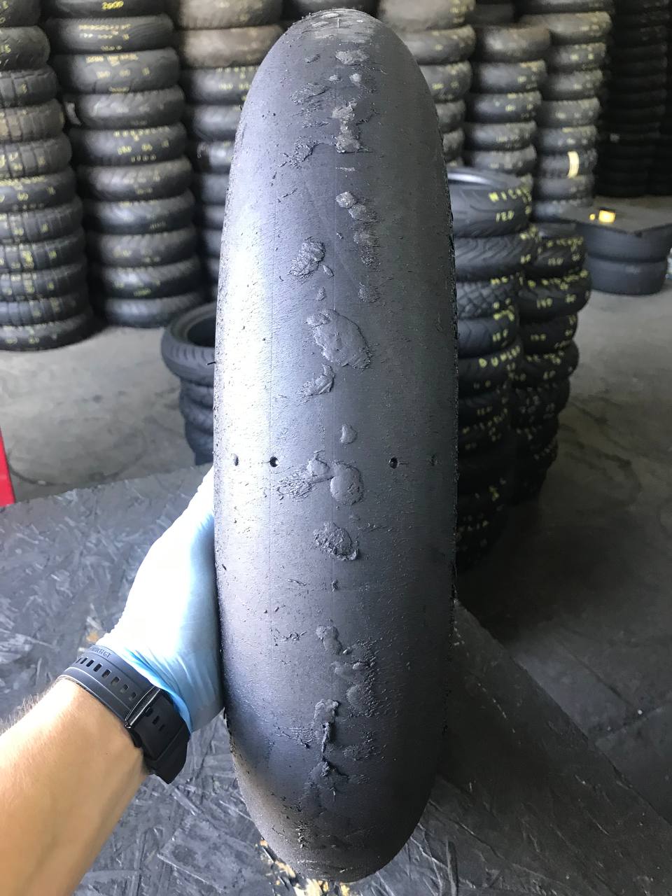 120/605 R17 Bridgestone Racing Battlax V02F