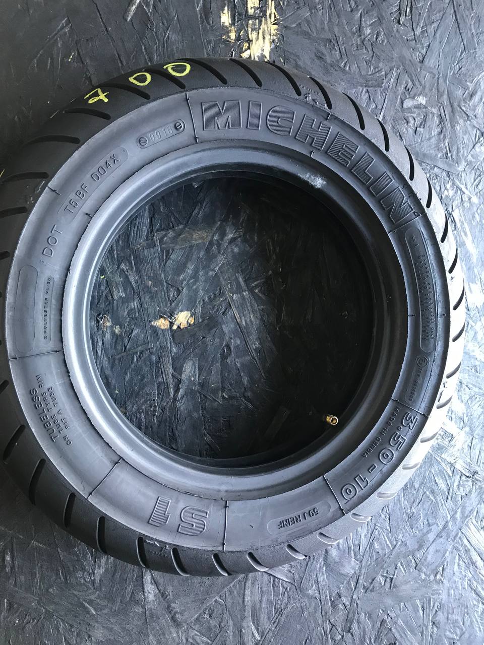 / R10 Michelin S1