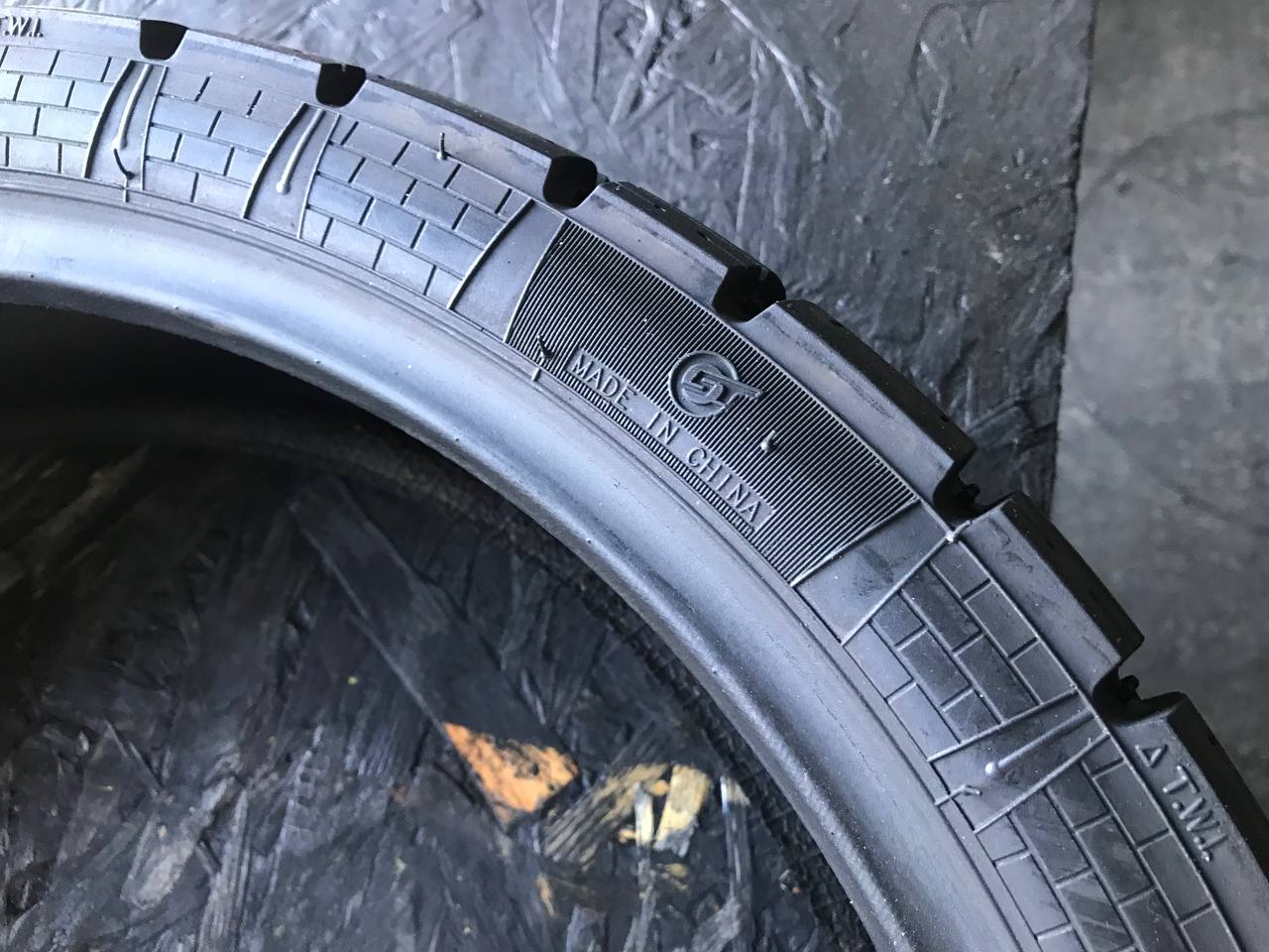 130/70 R17 CST CM-AD01