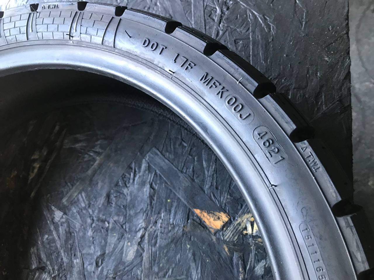130/70 R17 CST CM-AD01
