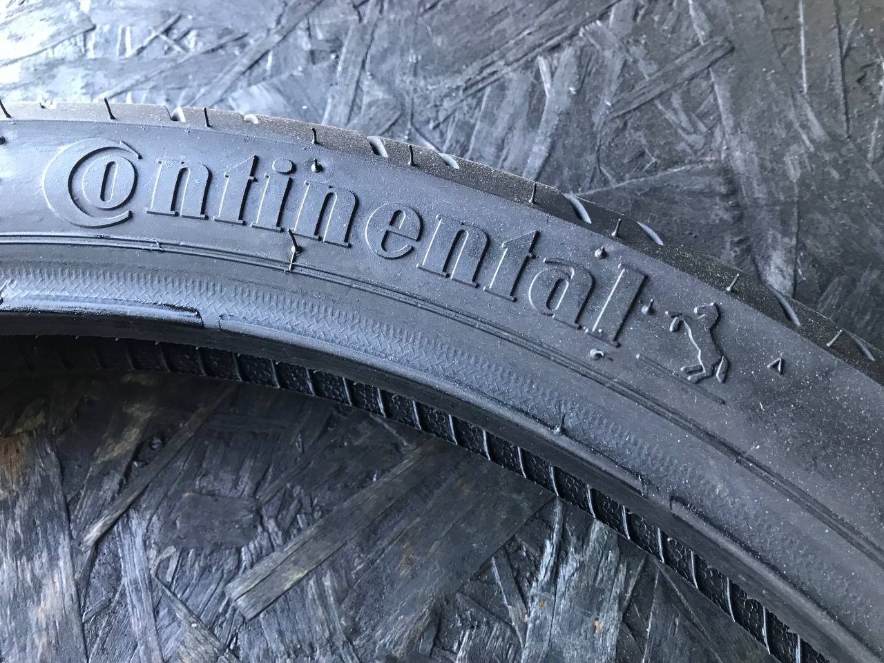 80/90 R21 Continental ContiTour
