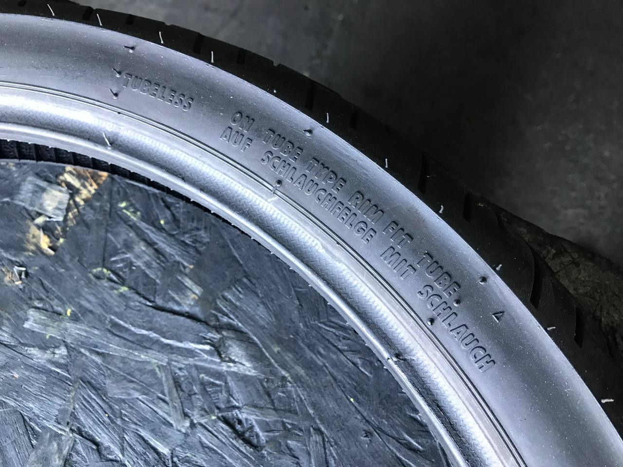 80/90 R21 Continental ContiTour