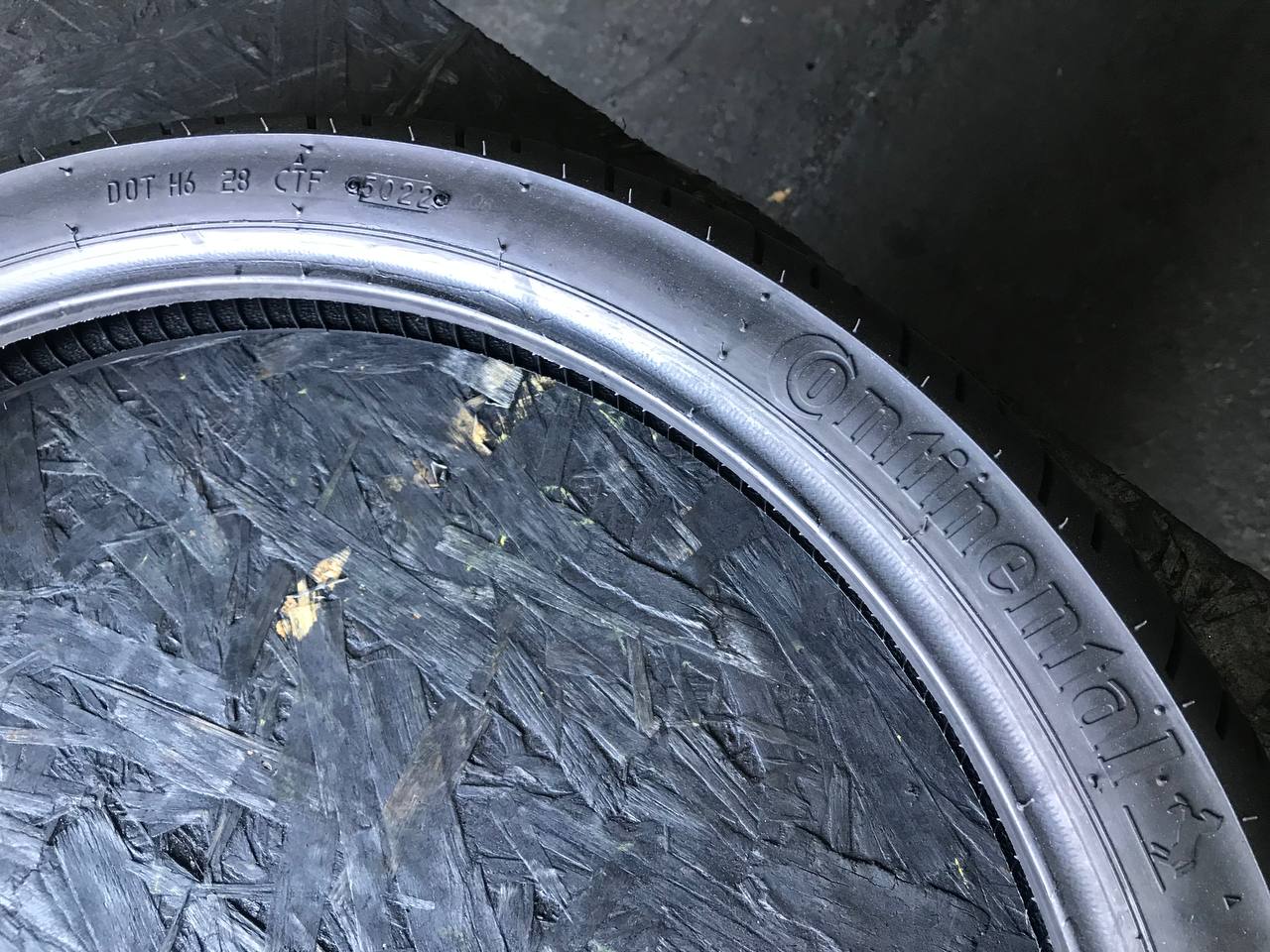 80/90 R21 Continental ContiTour